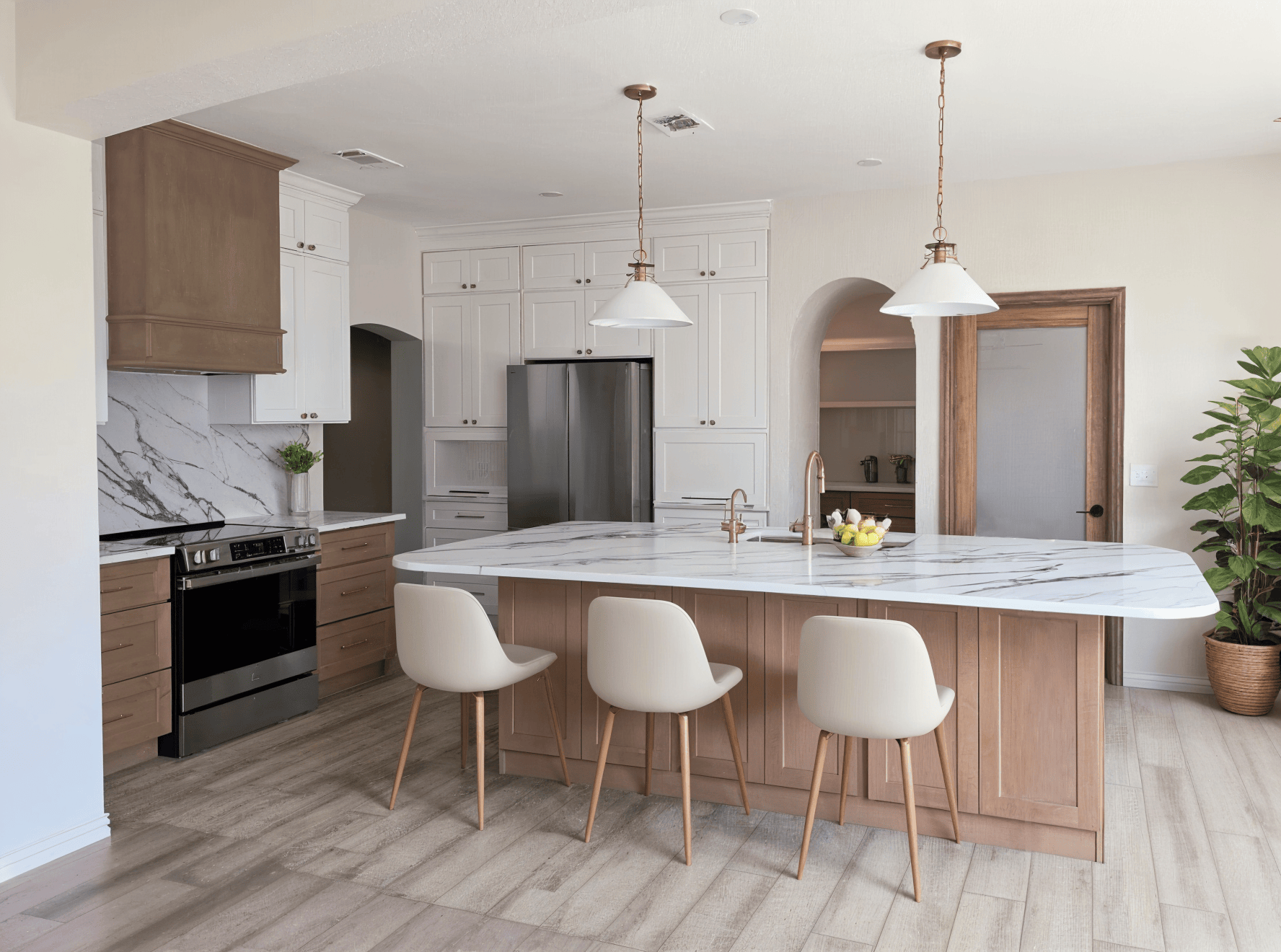 Luxury Kitchen Wood and Gold